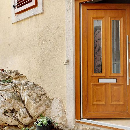 Sha La La: Historic Castle-Side Studio with Modern Amenities Bakar Exterior photo