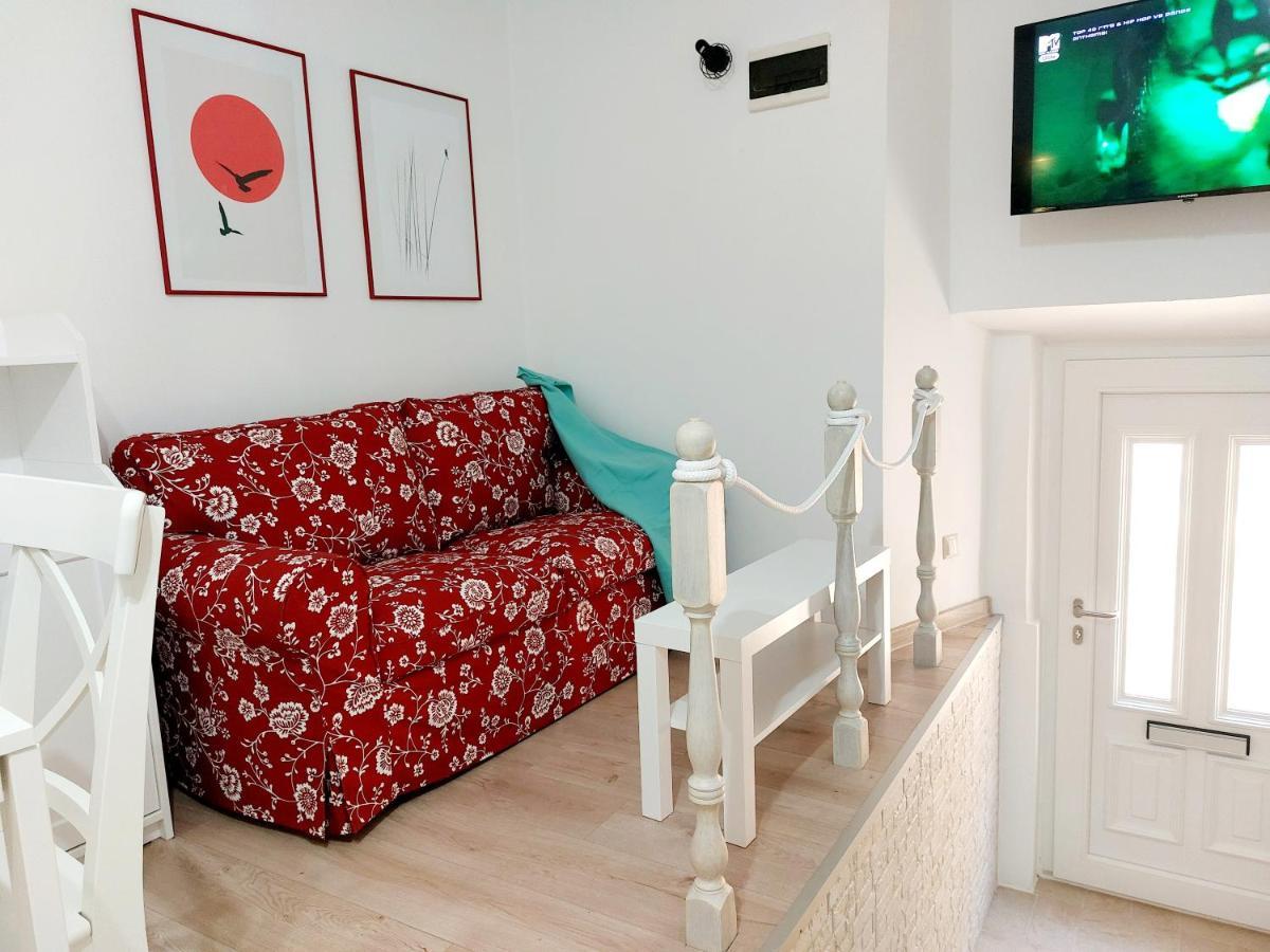 Sha La La: Historic Castle-Side Studio with Modern Amenities Bakar Exterior photo