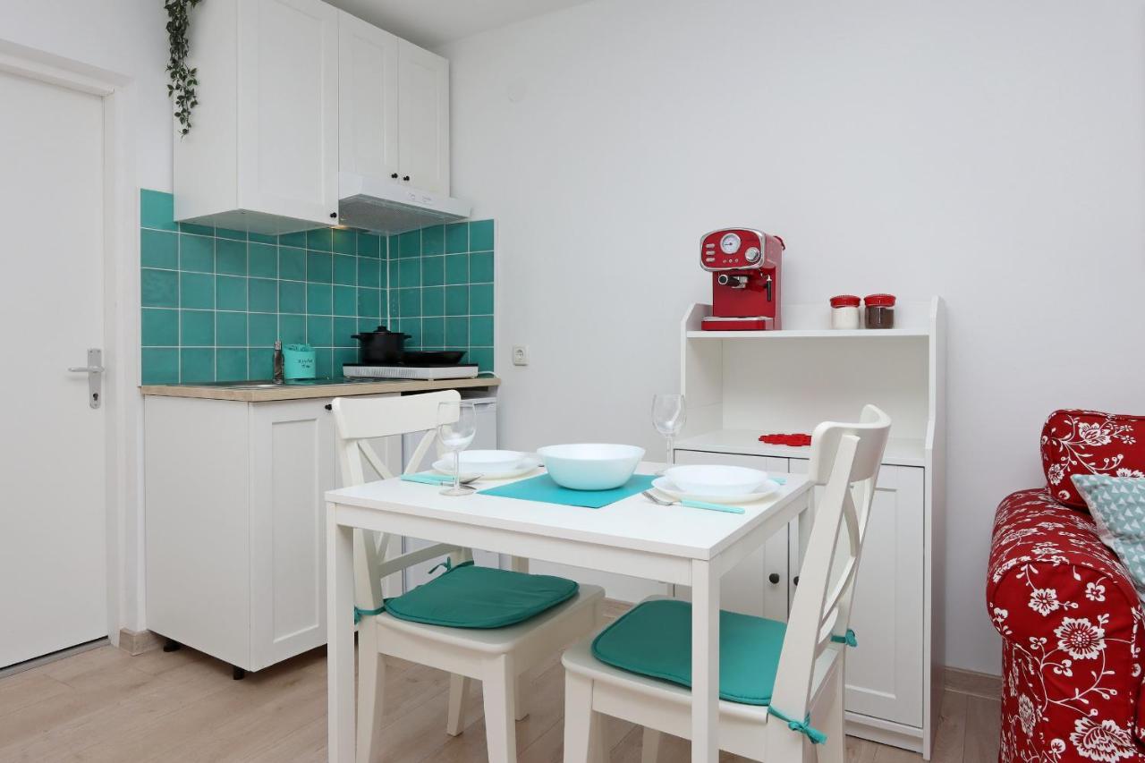 Sha La La: Historic Castle-Side Studio with Modern Amenities Bakar Exterior photo